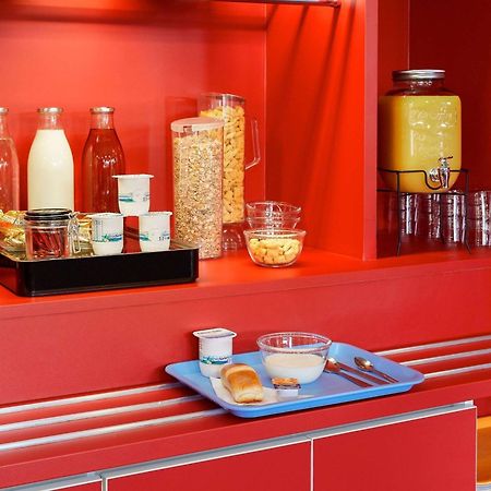 Hotelf1 Avignon Centre Courtine Gare Tgv Екстериор снимка