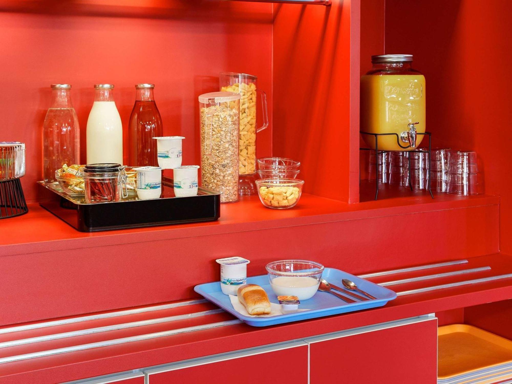 Hotelf1 Avignon Centre Courtine Gare Tgv Екстериор снимка