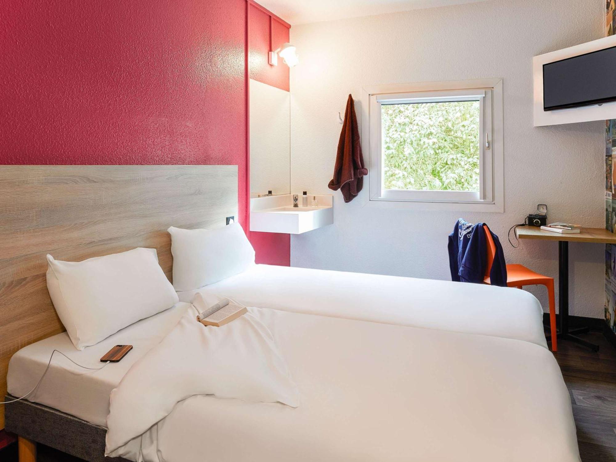 Hotelf1 Avignon Centre Courtine Gare Tgv Екстериор снимка