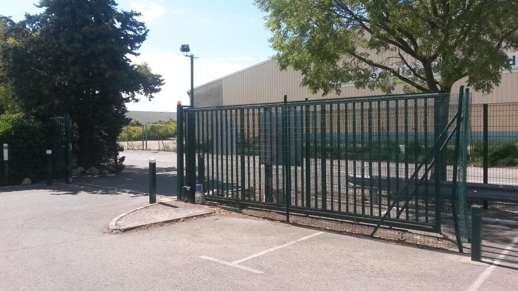 Hotelf1 Avignon Centre Courtine Gare Tgv Екстериор снимка